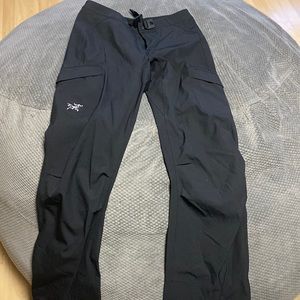 Arc’teryx black soft shell womens pant